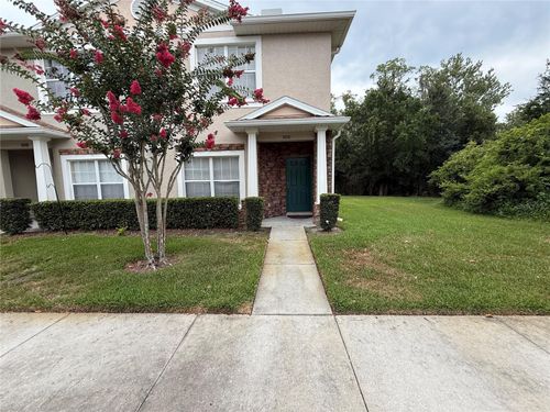 30316 Elderwood Dr, WESLEY CHAPEL, FL, 33543-7163 | Card Image