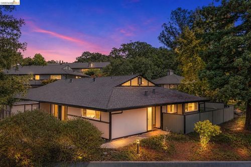 1026 East Ave, Napa, CA, 94559 | Card Image