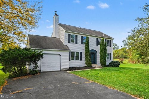 308 Hampton Cir, GILBERTSVILLE, PA, 19525-9487 | Card Image