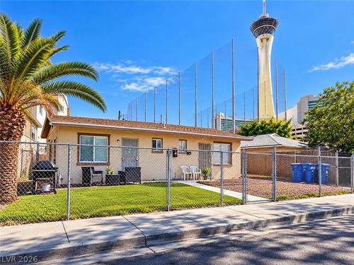 1713 Fairfield Ave, Las Vegas, NV, 89102-2808 | Card Image