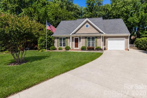 126 Tara Lynn Ct, Mooresville, NC, 28115-7901 | Card Image