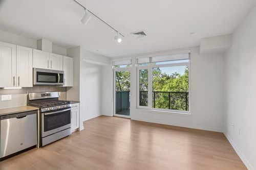 405-77 New St, Cambridge, MA, 02138-1389 | Card Image