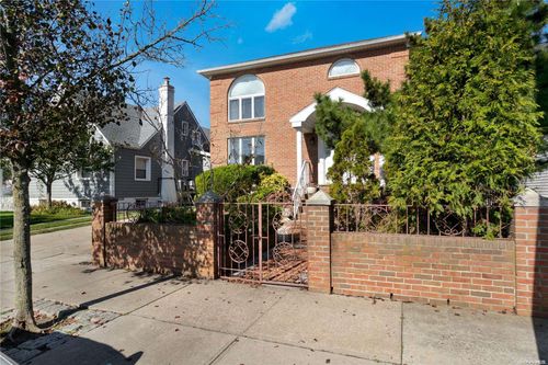 138-14 Cronston Ave, Belle Harbor, NY, 11694-1232 | Card Image