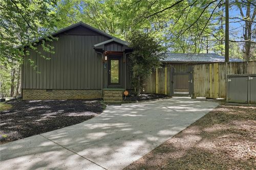 111 Sourwood St, Central, SC, 29630-3415 | Card Image