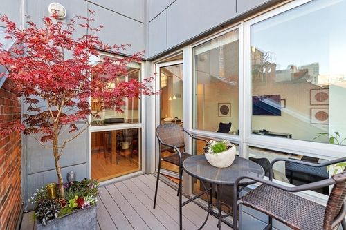 7e-99-105 Broad St, Boston, MA, 02110 | Card Image