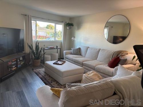 4210 Napier St, San Diego, CA, 92110-3443 | Card Image
