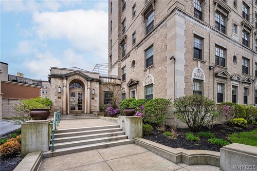 6b-33 Gates Circle, Buffalo, NY, 14209 | Card Image