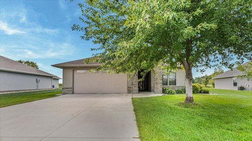 1805 Lower Trentwood Cir Ne, Willmar, MN, 56201-2274 | Card Image