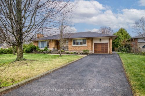 216 Wales Cres, Oakville, ON, L6L3X7 | Card Image