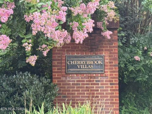 53-1303 Hazelgreen Way, Knoxville, TN, 37912 | Card Image