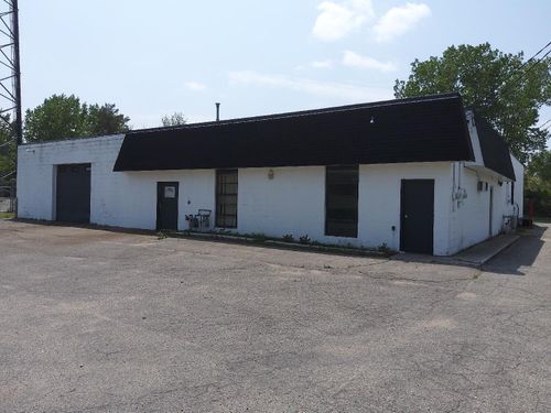 1118 Washington Ave, Holland, MI, 49423-5245 | Card Image