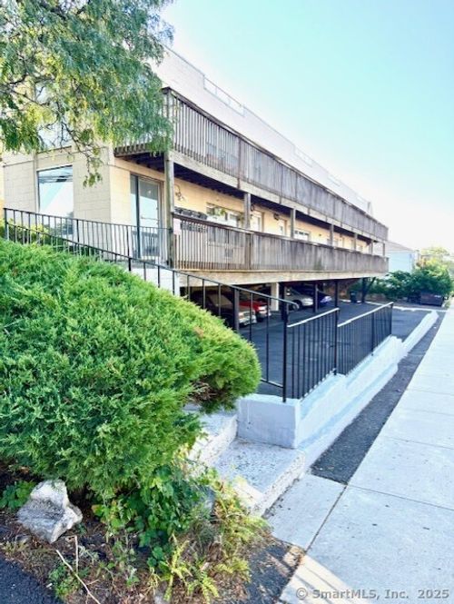 apt-6-8 Wardwell St, Stamford, CT, 06902-5131 | Card Image