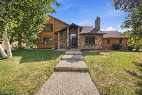 2802 28th Avenue S, Fargo, ND, 58103 | Card Image