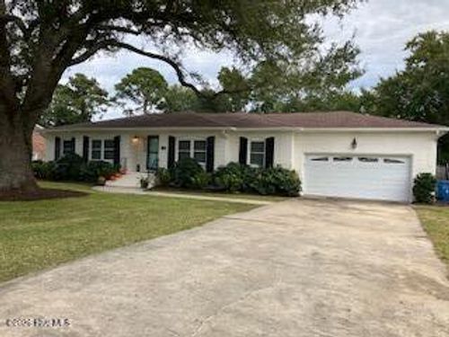 110 Tanbridge Rd, Wilmington, NC, 28405-4018 | Card Image