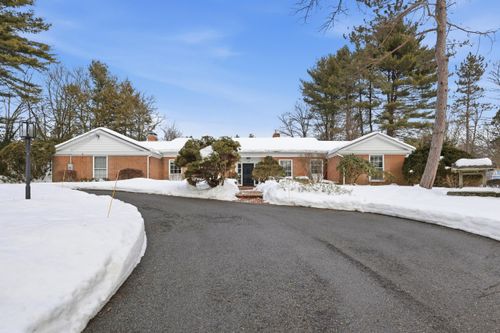 120 Ledgewood Rd, Manchester, NH, 03104-2163 | Card Image