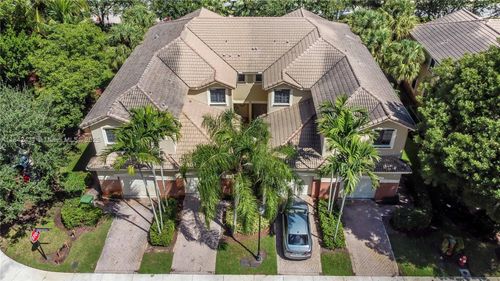 4333 Vineyard Cir, Weston, FL, 33332-2156 | Card Image
