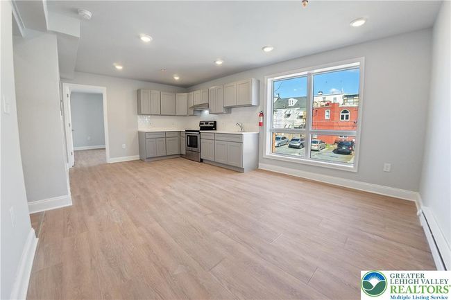 827 W Linden St, Condo with 11 bedrooms, 8 bathrooms and 3 parking in Allentown PA | Image 26