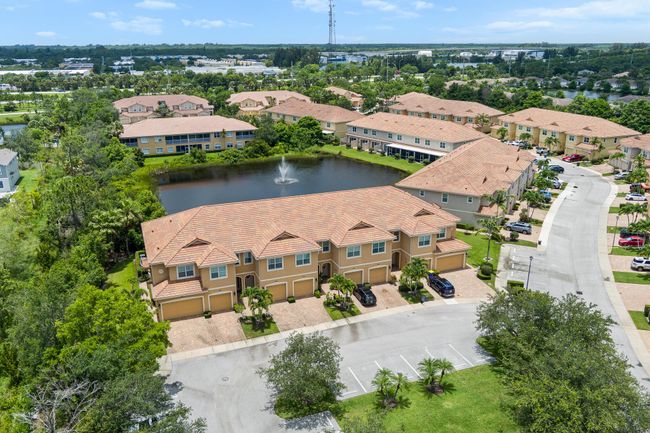 524 Sw Glen Crest Way, Condo with 3 bedrooms, 3 bathrooms and null parking in Stuart FL | Image 42