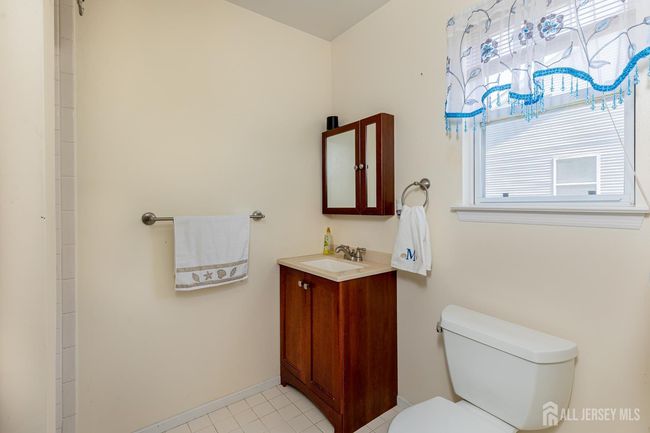 54 Kensington Dr, Townhouse with 3 bedrooms, 2 bathrooms and null parking in Piscataway NJ | Image 11