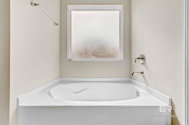 Bathroom | Image 15
