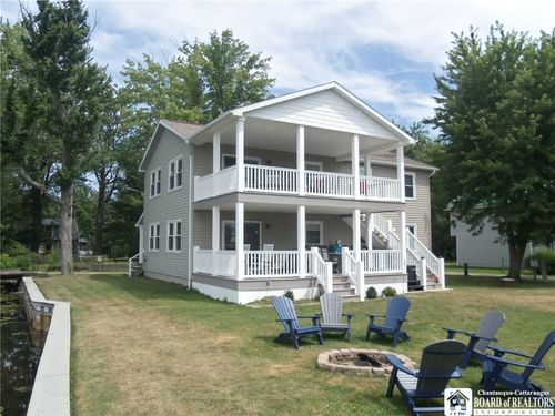 2729 Willow Ave, Jamestown, NY, 14701-9720 | Card Image