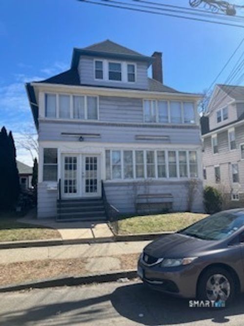 493 W Taft Ave, Bridgeport, CT, 06604-1827 | Card Image