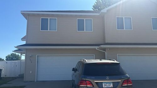 1058 Selkirk Cir, Grand Forks, ND, 58203-4000 | Card Image