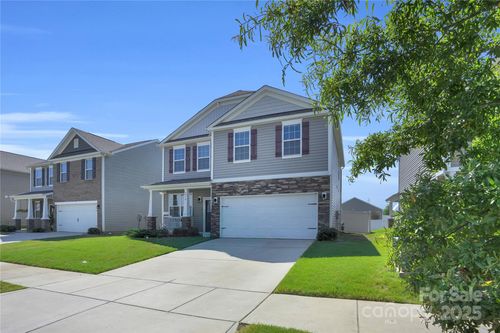 4918 Traynor Rd, Charlotte, NC, 28216-0320 | Card Image
