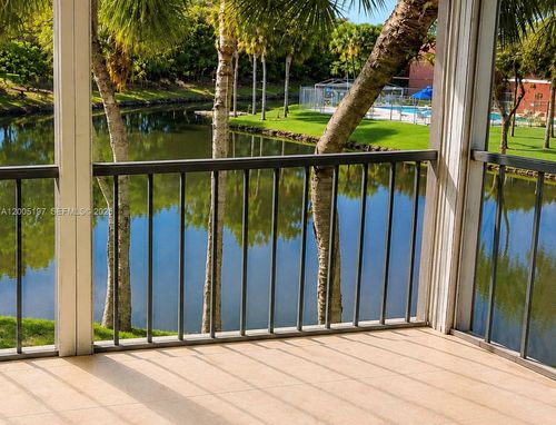 204-309 Lakeview Dr, Weston, FL, 33326-1337 | Card Image