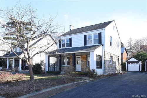 27 Maple St, Irvington, NY, 10533-2109 | Card Image