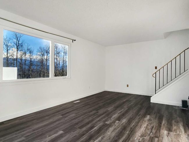 31 97 Ave, Townhouse with 3 bedrooms, 3 bathrooms and 2 parking in Grande Cache AB | Image 8