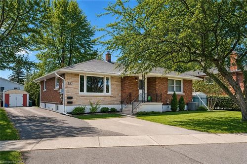 557 Lake St, Saint Catharines, ON, L2N4J1 | Card Image