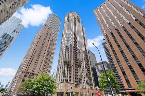 2210-222 Columbus Dr, Chicago, IL, 60601 | Card Image