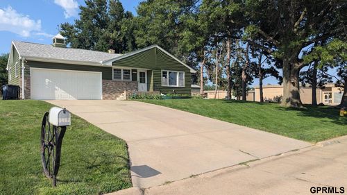 5152 Ohern Street S, Omaha, NE, 68117 | Card Image