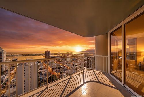 2904-1212 Nuuanu Ave, Honolulu, HI, 96817-4036 | Card Image