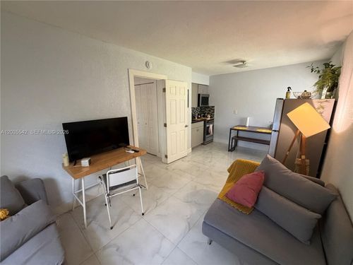 12-645 Ne 35th St, Oakland Park, FL, 33334-2853 | Card Image