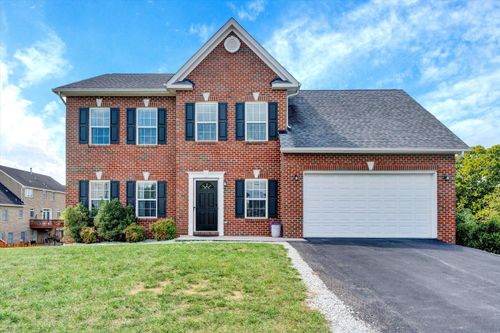 2914 Adam Dr, Vinton, VA, 24179-1163 | Card Image
