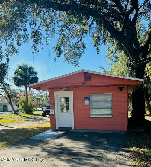 529 S 9th Street, FERNANDINA BEACH, FL, 32034 | Card Image