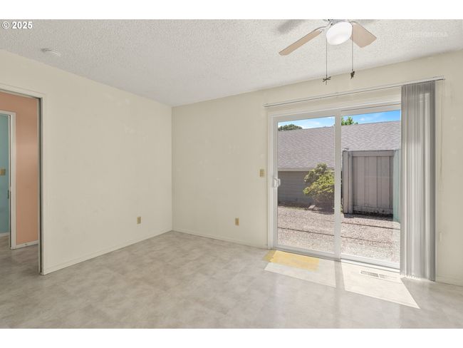 5312 Sw Erickson Ave, Condo with 2 bedrooms, 2 bathrooms and 1 parking in Beaverton OR | Image 10