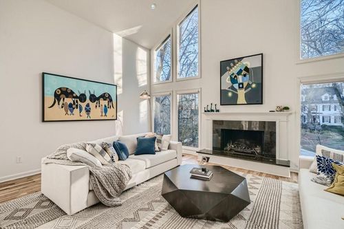 4438 Glengary Dr Ne, Atlanta, GA, 30342-3518 | Card Image