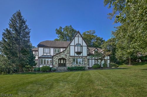 16 Manor Dr, Morristown, NJ, 07960-2612 | Card Image