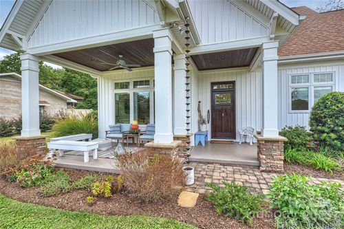 21228 Lakeview Cir, Cornelius, NC, 28031-6684 | Card Image