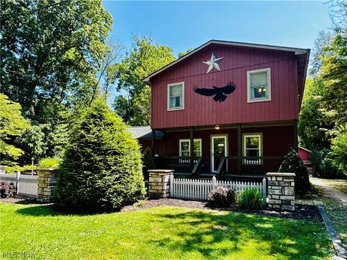 1572 Wall Rd, Wadsworth, OH, 44281-8320 | Card Image