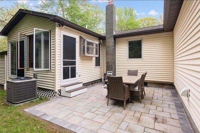 40 Hilltop Ct, House other with 2 bedrooms, 2 bathrooms and null parking in Colchester VT | Image 6