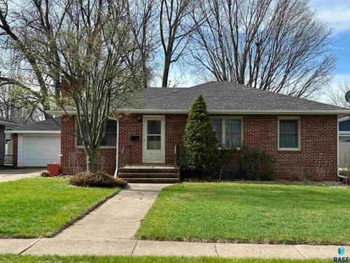 413 W Bishop St Street, Luverne, MN, 56156 | Card Image