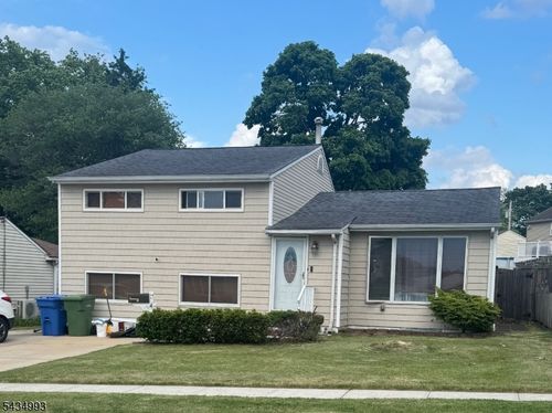 4 Dunlap Dr, Parlin, NJ, 08859-1809 | Card Image