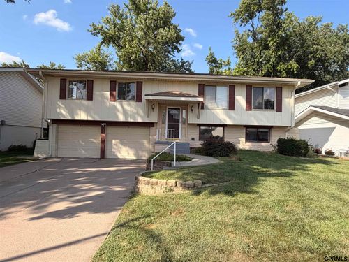 10016 P Street, Omaha, NE, 68127 | Card Image