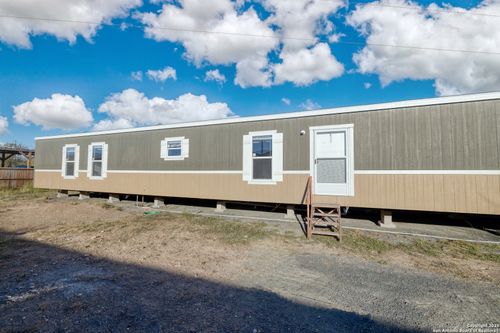 138 Senisa Dr, Uvalde, TX, 78801-2232 | Card Image