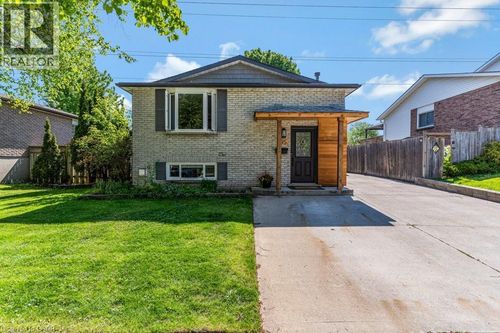 95 Sugar Maple Street, Kitchener, ON, N2N1Y5 | Card Image