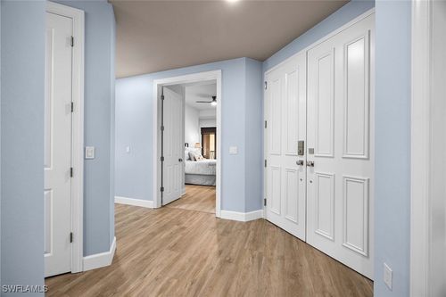 apt-203-10620 Gulf Shore Dr, NAPLES, FL, 34108-2091 | Card Image